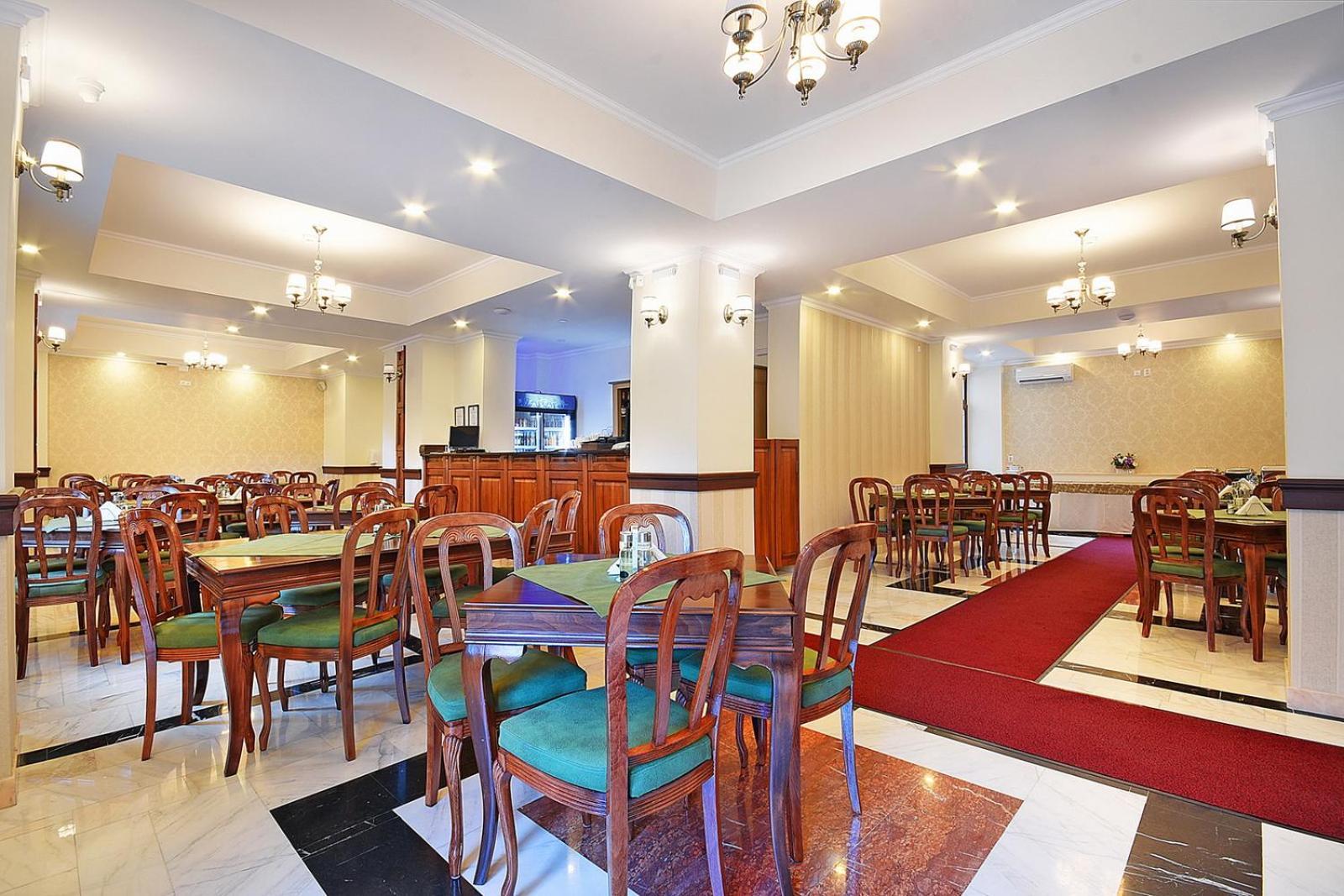Hotel Moldavia Slănic-Moldova Екстериор снимка